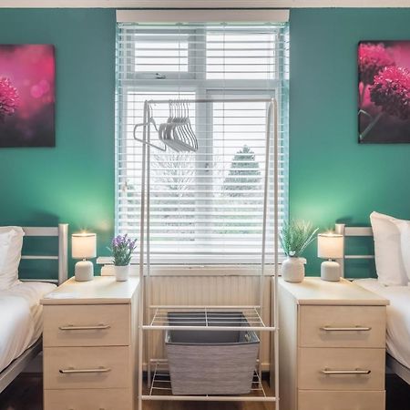 Private Room 6 With Kitchenette By Cb Stays No Minimum Stays CBG Exteriör bild