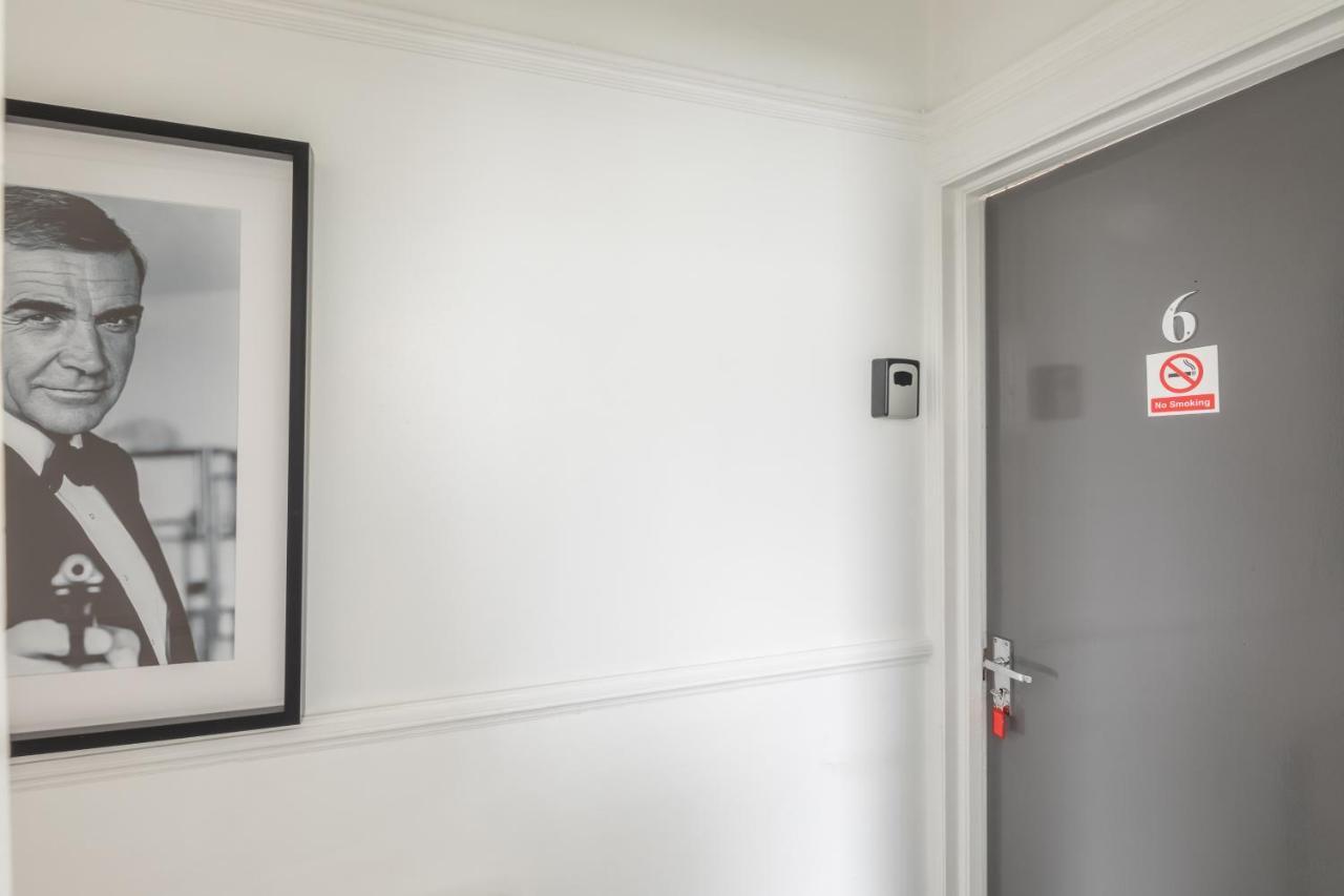 Private Room 6 With Kitchenette By Cb Stays No Minimum Stays CBG Exteriör bild